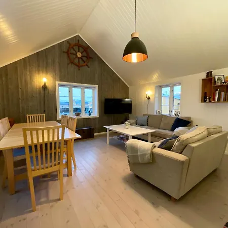 Holiday home Ocean View Tind Lofoten Moskenes