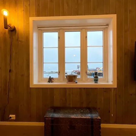 Holiday home Ocean View Tind Lofoten